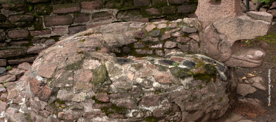 Tenayuca: Misterios de la Ciudad Amurallada. Estado de México.