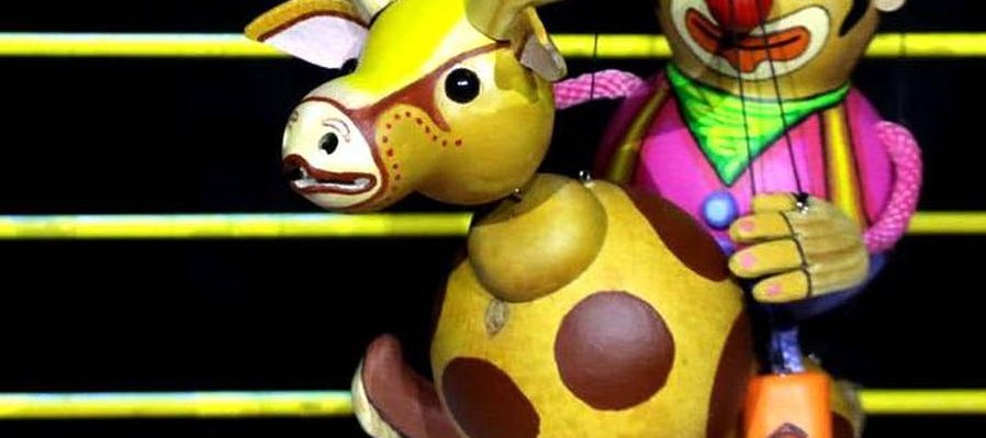 Payasito de rodeo busca empleo