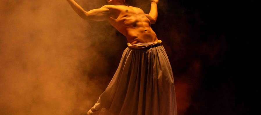 Cardumen: poema escénico para un pez