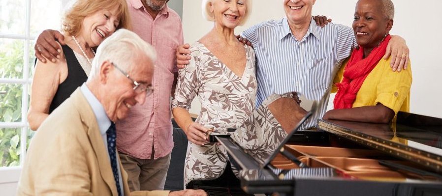 Piano para adultos mayores