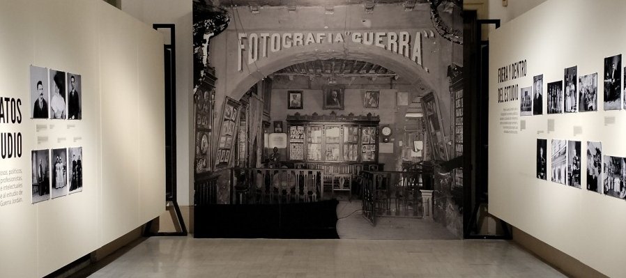 De primissimo cartello: Trascendiendo en los retratos de Pedro Guerra Jordán