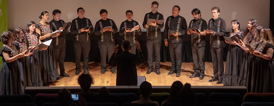 Gala Coral, XV aniversario del Ensamble Escénico Vocal del Sistema Nacional de Fomento Musical