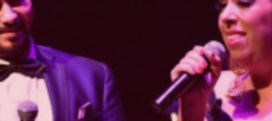 Regina Orozco, piano y mariachi