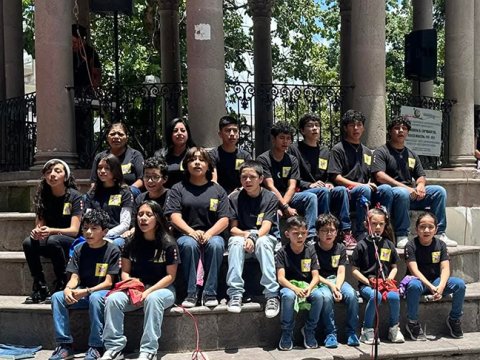 Encuentro del Semillero Coro comunitario en movimiento "Armonía de todos" y F.I Escuela de música