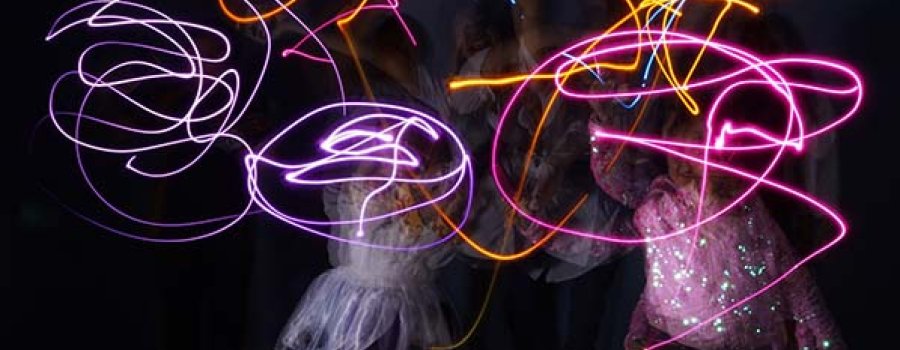 Cuerpos de luz. Taller de fotografía y expresión corporal con larga exposición