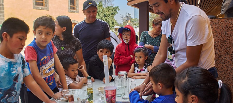Taller de ciencia para niños y niñas  "pequeños científicos en acción"
