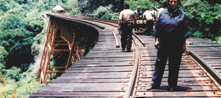 Voces de Mujeres: El tren en nuestra historia