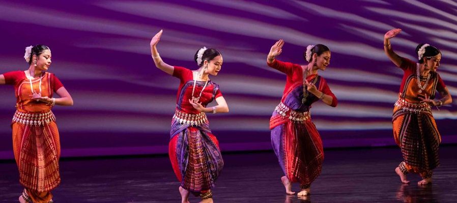 Prácticas escénicas: Talleres Danza UNAM