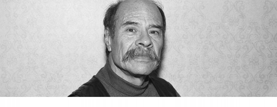 Tomás Mojarro: Combatir con la palabra