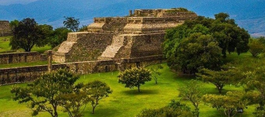 Un día en Monte Albán
