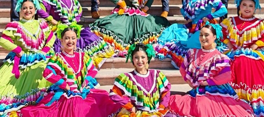 Una década que cruza el mar