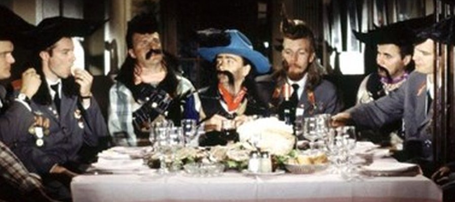 Los vaqueros de Leningrado encuentran a Moisés