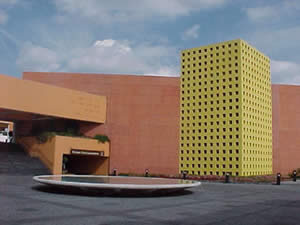 Imagen muestra del recinto Centro de Convenciones William O. Jenkins